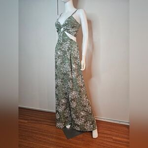 NWT The Sang Green Palm Tropical Print One Piece Jumpsuit Size M Olive/White